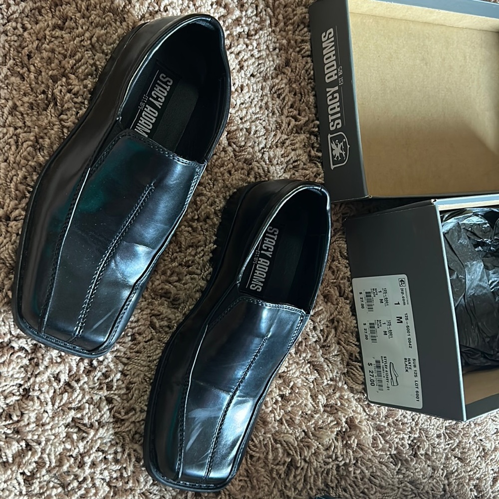 Kids Stacy Adams size 1